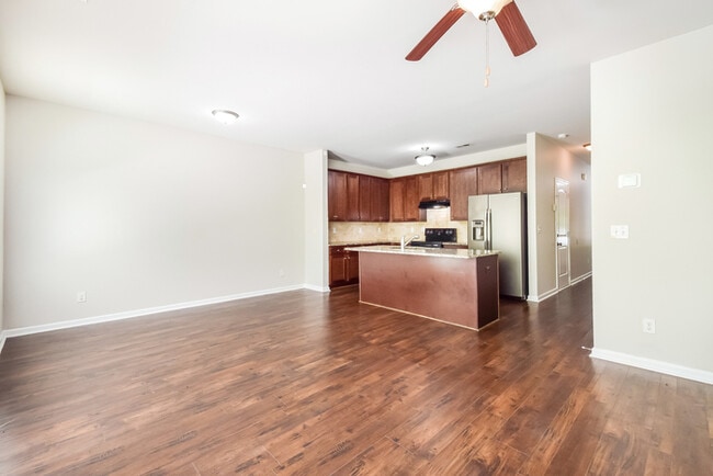 Photo - 3253 Pennington Dr