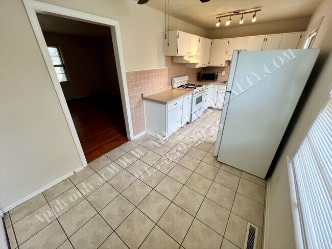 Photo - Darling 4 Bed 2 Bath Ranch in Olathe-Available NOW!!