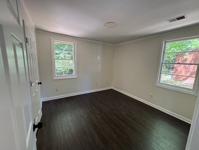 Photo - COZY 2/1 HOME MINUTES FROM DOWNTOWN COLUMBIA