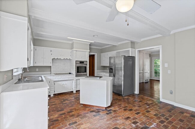 Photo - 246 McGregor Ave