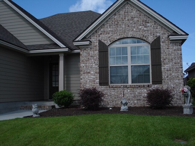 Photo - Exquisite Georgia Living: Elegant 3-Bedroom Home with Modern Amenities in Hahira. Located in Nels...