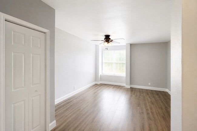 Photo - 7520 Hornwood Dr Unit 901