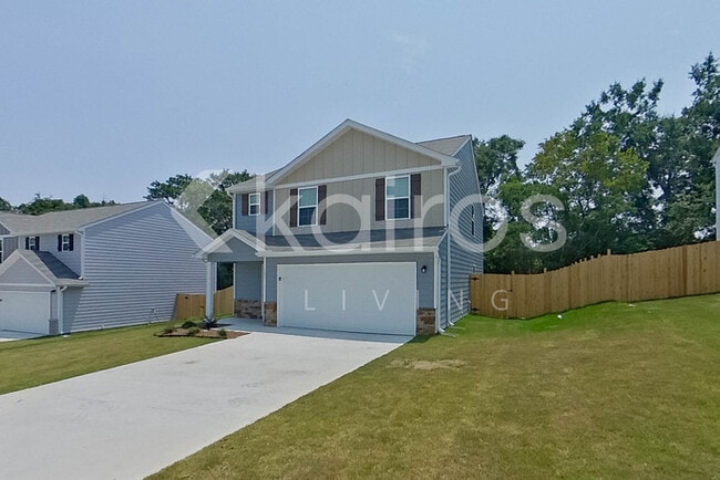 Photo - 140 George Oxford Dr