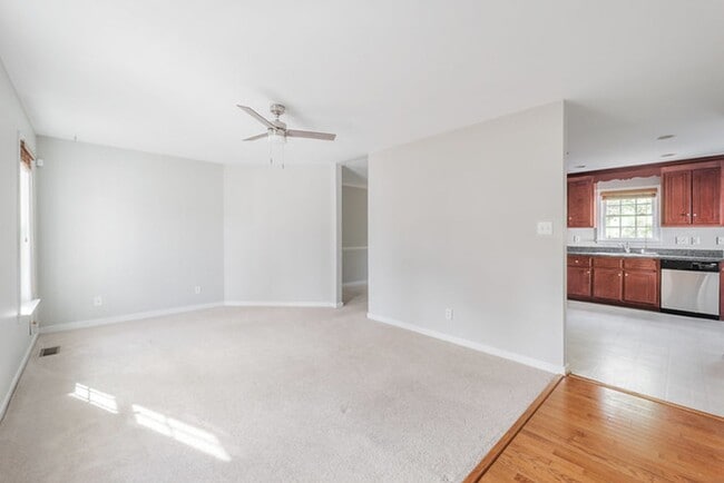 Photo - Charming 4 bedroom Colonial in Midlothian!