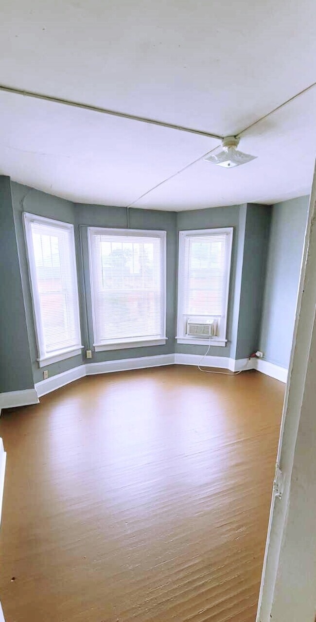 350 1/2 E 20th Ave Unit 350 1/2 E 20th Ave
