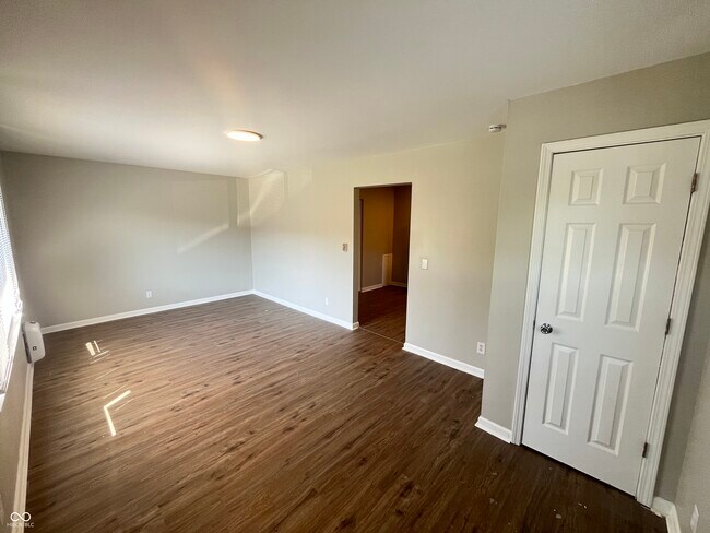6214 Eastridge Dr