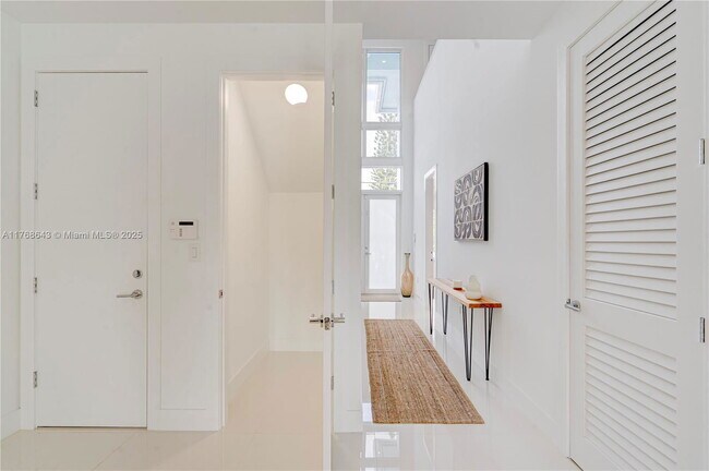 Photo - 1805 NW 22nd Ct