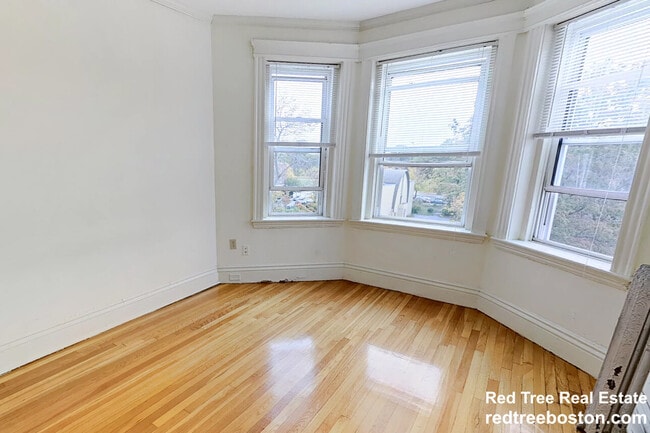 Building Photo - 102 Queensberry St Unit 15 Rental
