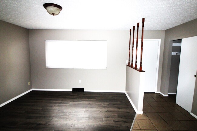 Photo - 3892 Beechton Rd