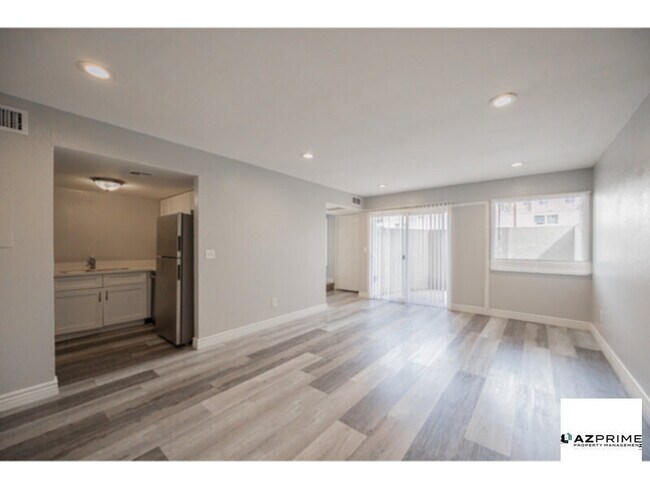 Photo - Your Next Home Awaits in this Beautifully Updated 2/1.5 Townhome in Phoenix!