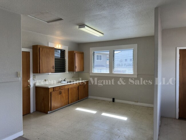 Photo - Convenient Location in Hilo