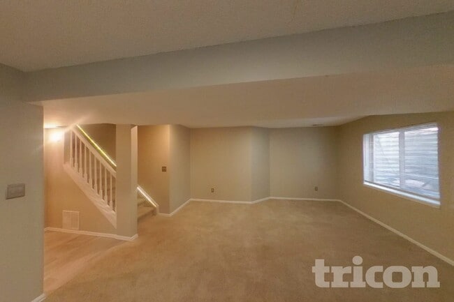 2560 Covington Pl