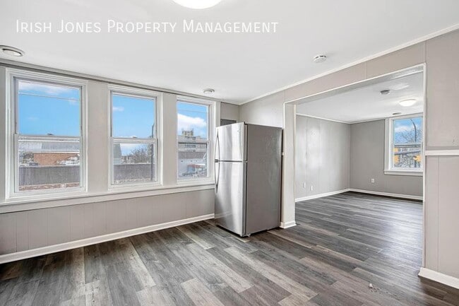 Photo - 1305 Bailey Ave Unit Upper Front