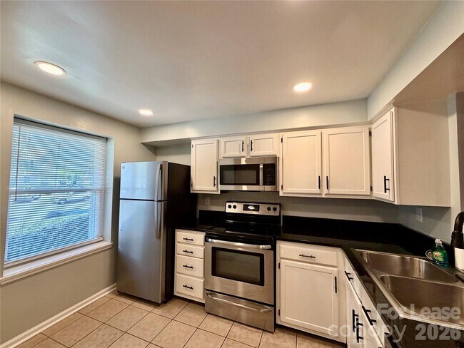 9604 Vinca Cir Unit E