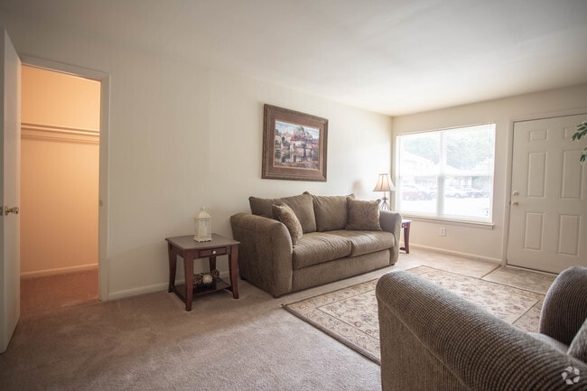 3BR,2BA,1200SF