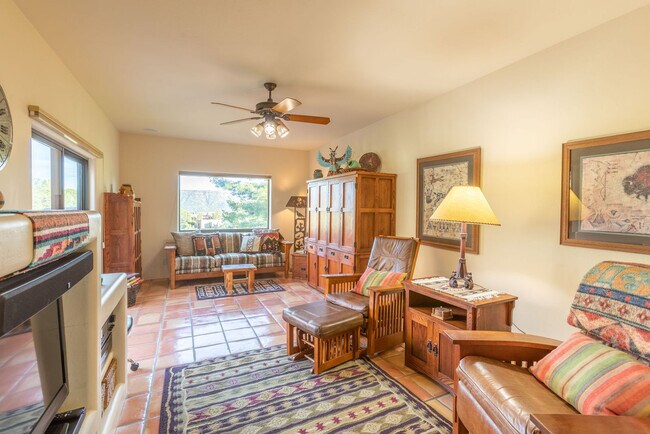 Building Photo - 185 Devils Kitchen Dr Rental