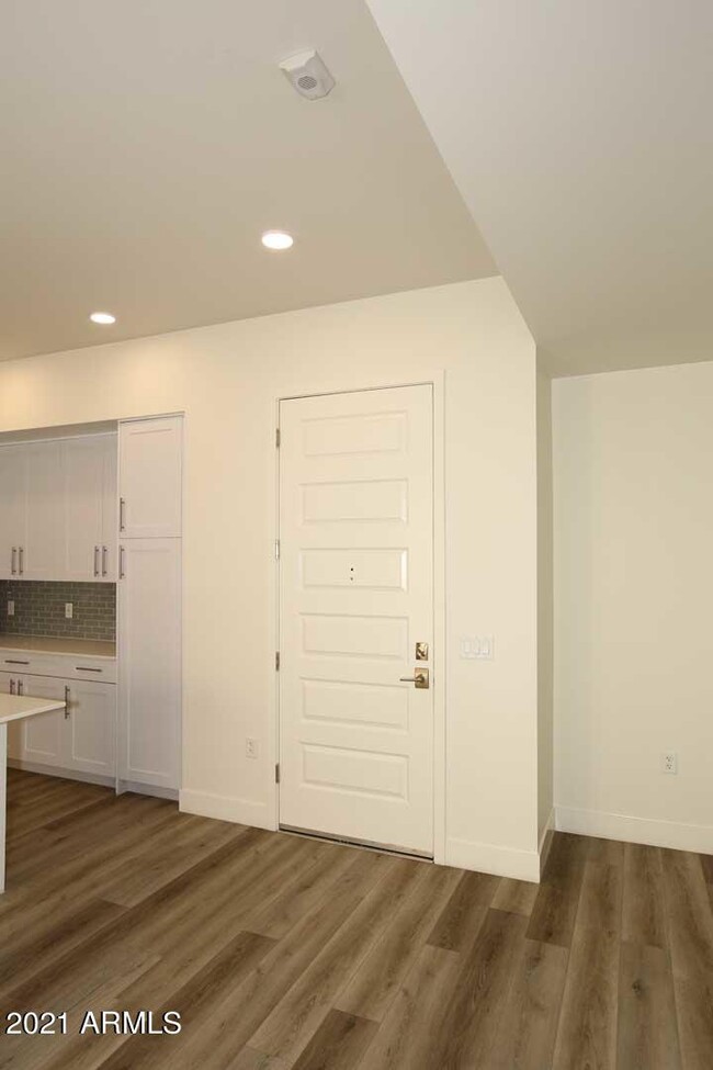 Building Photo - 7300 E Earll Dr Rental