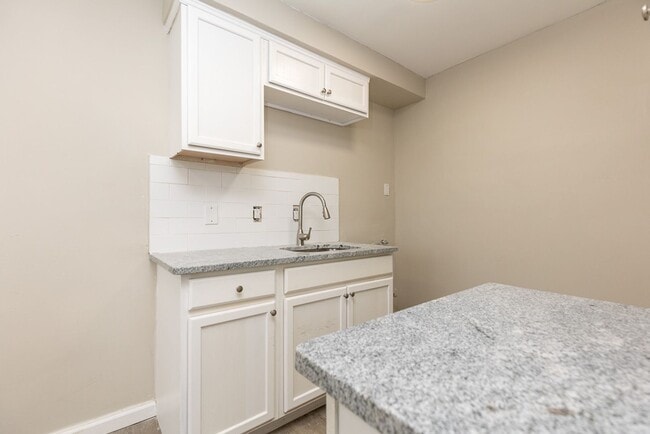 Photo - 1 Bedroom One Bath Unit For Lease