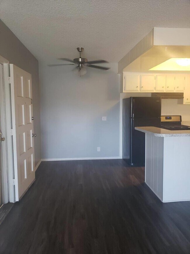 Photo - Sunset Cove Apartments