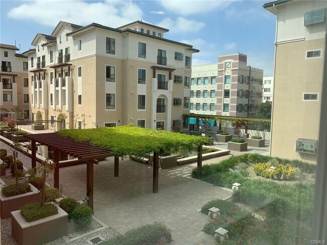 Photo - 28 N 3rd St Unidad B210