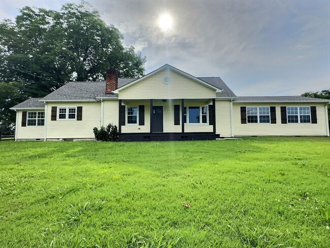 Building Photo - 816 Old Three Notch Rd Rental