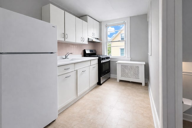 Photo - 2604 Hamilton Ave Unit 2604 Hamilton Apt 2 (RB)