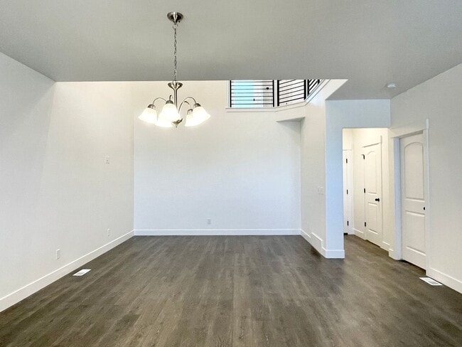 Photo - Modern Townhome at Mountain Ridge!