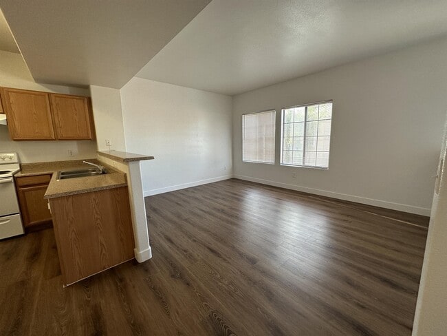2010 Rancho Lake Dr