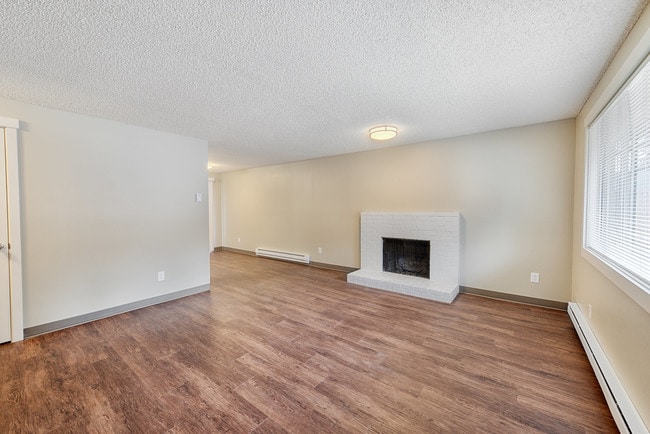 Wood burning fireplace - Quad Apartments