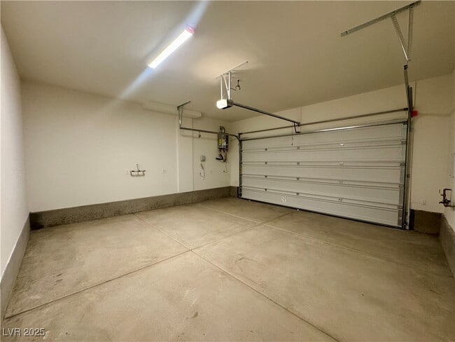 Photo - 639 La Vis Acrs Ln