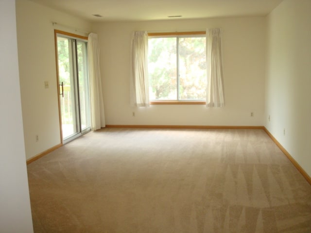Living Room - 400 Parkside Dr Unit X
