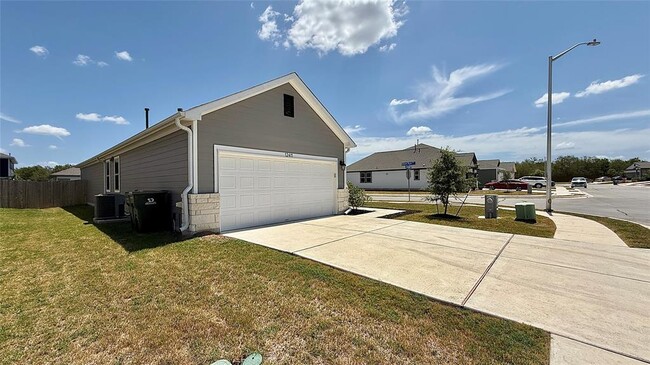 12411 Zenyatta Dr
