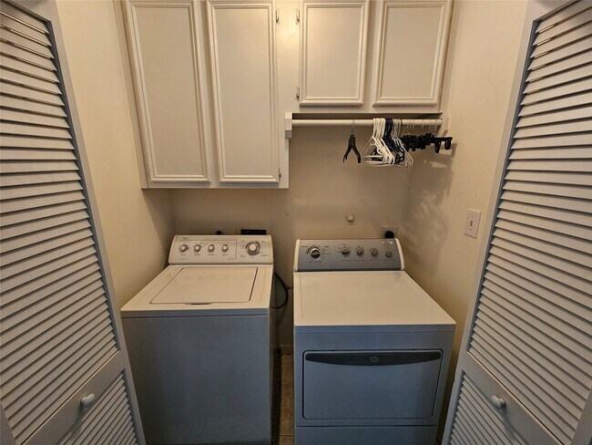 Photo - 1271 W 17th St