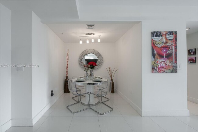 Photo - 90 SW 3rd St Unit 2116