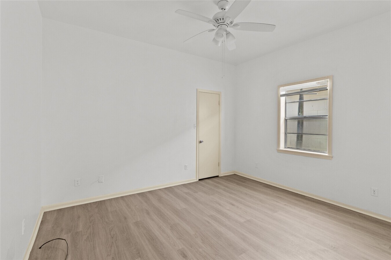 Photo - 1521 Avenue O