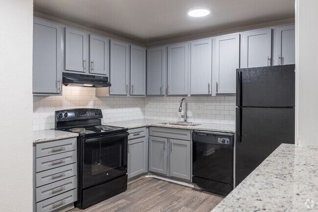 3BR, 2BA - 1,425SF