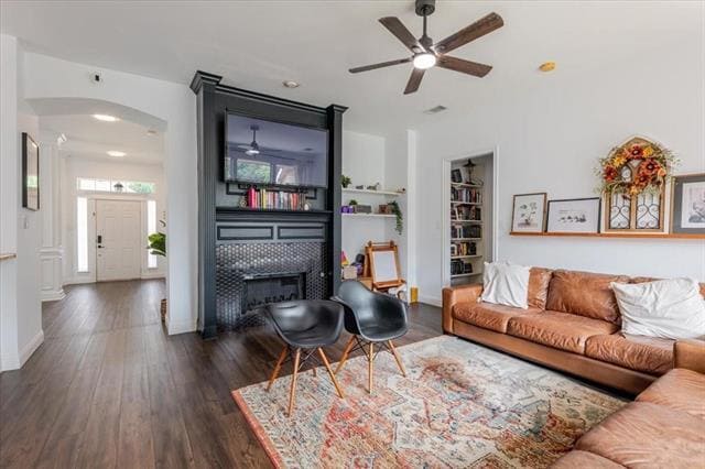 Photo - 2209 Swallow Ln