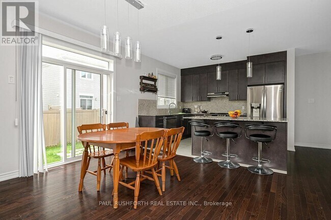 Photo - 54 Moonbeam St