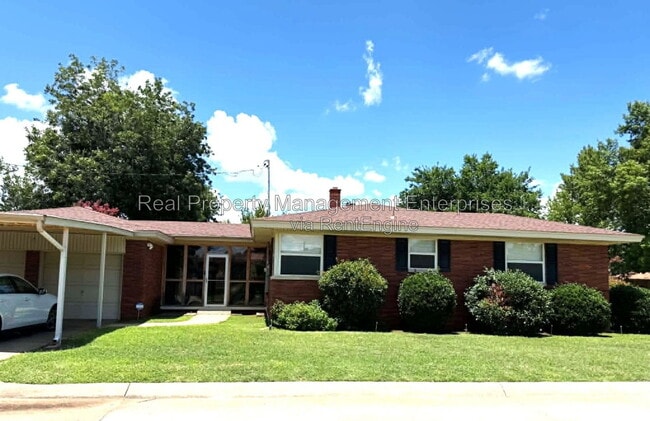 Photo - 2301 N Warren Ave