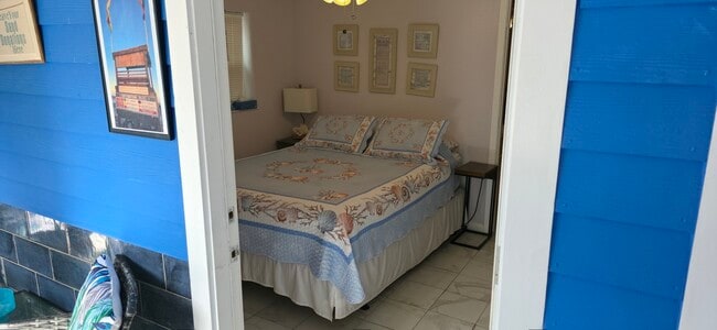 Photo - 1915 Avenue O 1/2 Apartamento