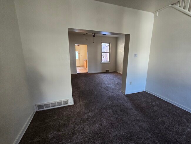 Photo - 1703 Soles St