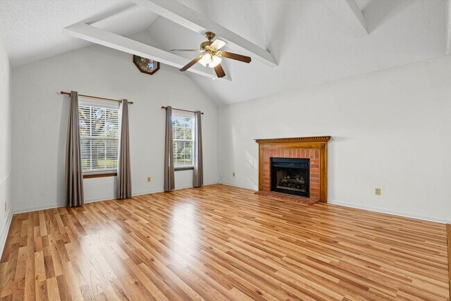 Photo - Charming Fairhope Home for Rent – Convenient Location & Great Outdoor Space!