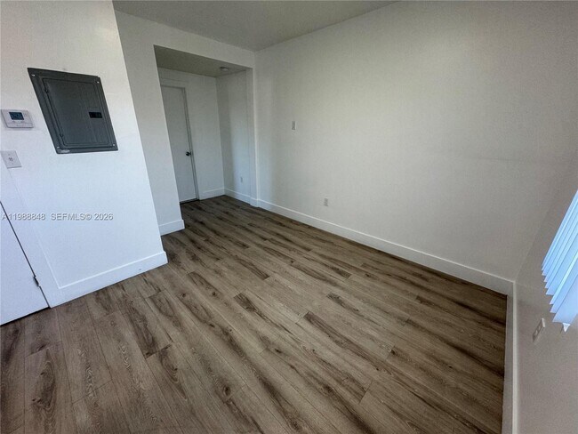 Photo - 1971 NW 2nd Ct Unidad 8