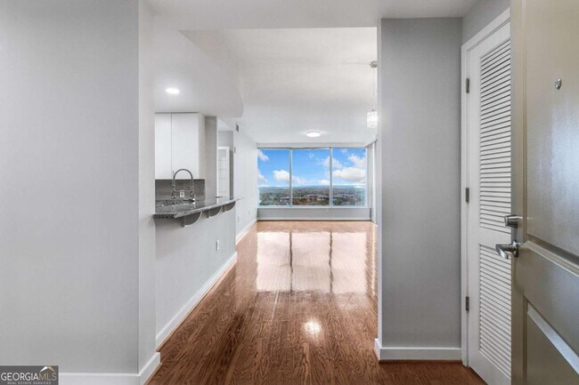 Photo - 3338 Peachtree Rd NE Unit 2401