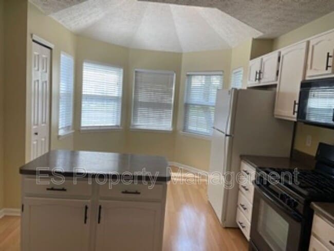 Photo - 933 Washington Cove Way