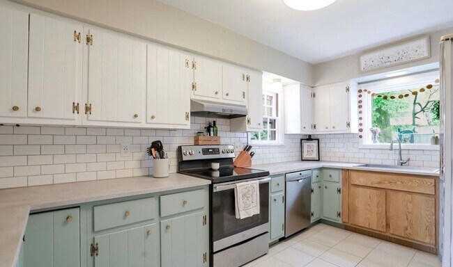 Photo - Stunning 3 Bedroom
