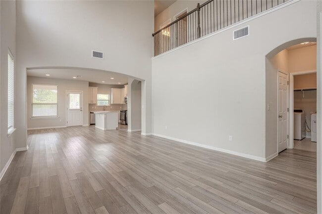 Photo - 120 Caney Cv