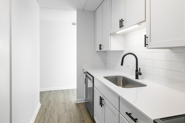 Photo - Modern 1-Bedroom in Downtown Highland Park | In-Unit Laundry + Garage Parking Unit 602
