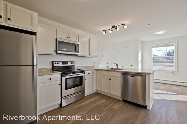 Photo - 125 Brickhill Ave