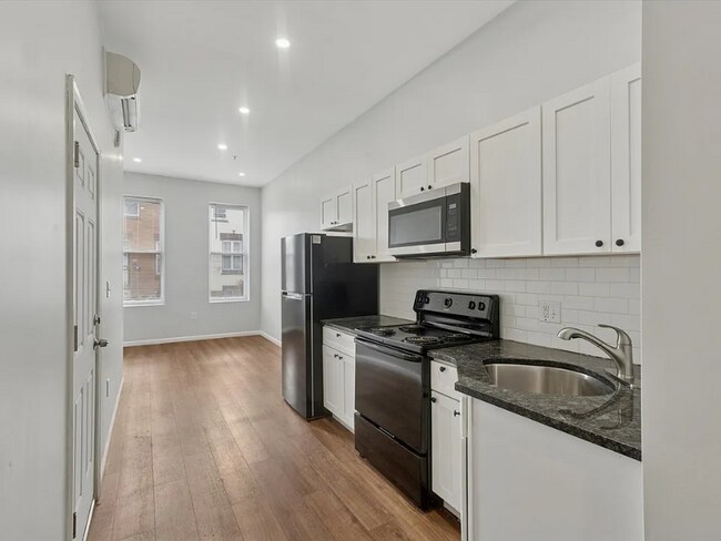 Photo - 1211 W Cambria St Unidad 10